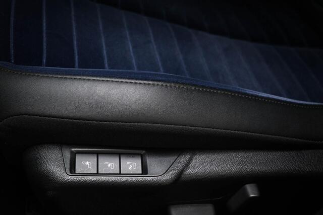 Lancia YPSILON Edizione Cassina Limitata 51 kWh | NAVIGATIE | MASSAGE | DRAADLOZE LADER | DAB | 360 CAMERA