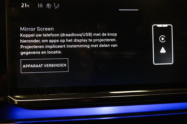 Lancia YPSILON Edizione Cassina Limitata 51 kWh | NAVIGATIE | MASSAGE | DRAADLOZE LADER | DAB | 360 CAMERA