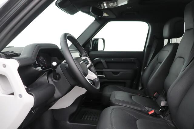 Land Rover DEFENDER P300e 110 X-Dynamic HSE | 6P | Black Pack | ACC | Trekhaak | Panoramadak | Stoelverwarming+Koeling | 22 Inch