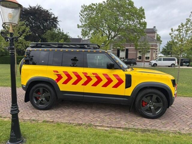 Land Rover DEFENDER 3.0 110 MHEV X-dynamic HSE 6 cil grijs kenteken