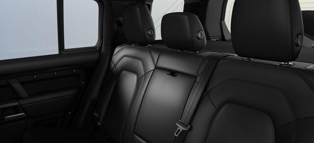 Land Rover DEFENDER 2.0 P300e 110 X-Dynamic SE