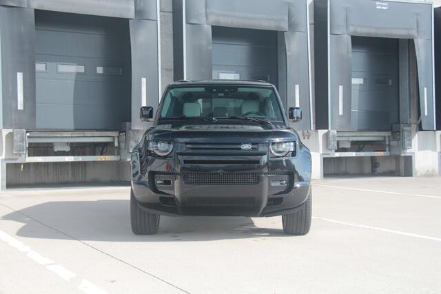 Land Rover DEFENDER 110 2.0 P300e 110 X-Dynamic HSE