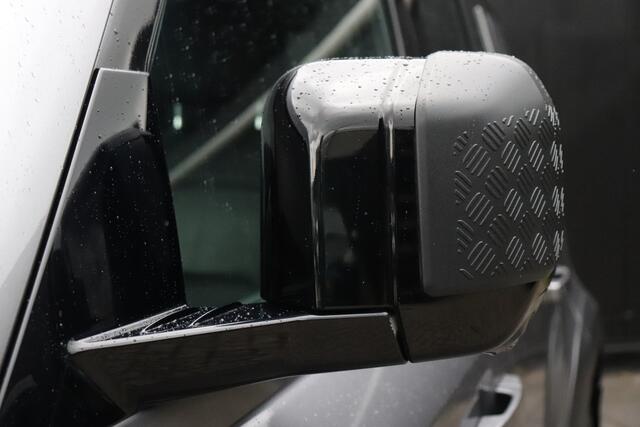 Land Rover DEFENDER 110 3.0 P400 110 X Dynamic HSE | PANO-DAK | LEDER | LMV | NAVIGATIE