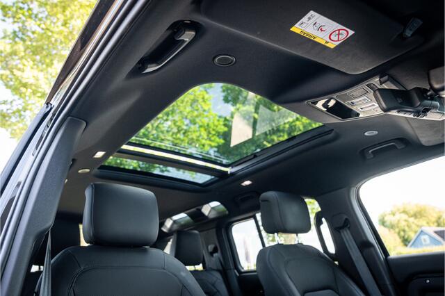 Land Rover DEFENDER 110 2.0 P300e 110 X-Dynamic HSE ** URBAN ** 22inch ** Towing ** Cold Climate Dakspoiler ** Side Vents