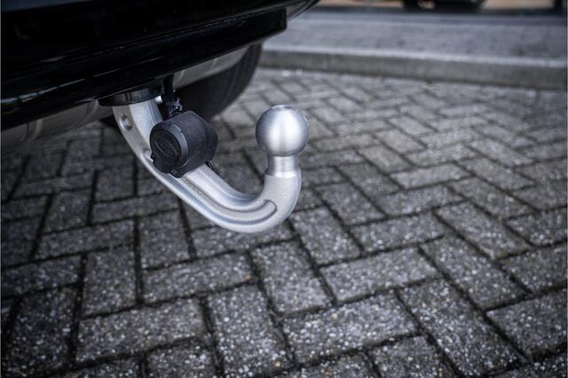 Land Rover DEFENDER 110 2.0 P300e 110 X-Dynamic HSE ** URBAN ** 22inch ** Towing ** Cold Climate Dakspoiler ** Side Vents