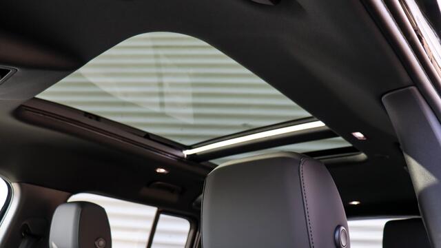 Land Rover DEFENDER 110 P300e 110 X-Dynamic SE | Head-up | Stoelventilatie | Meridian | Panoramadak | Trekhaak