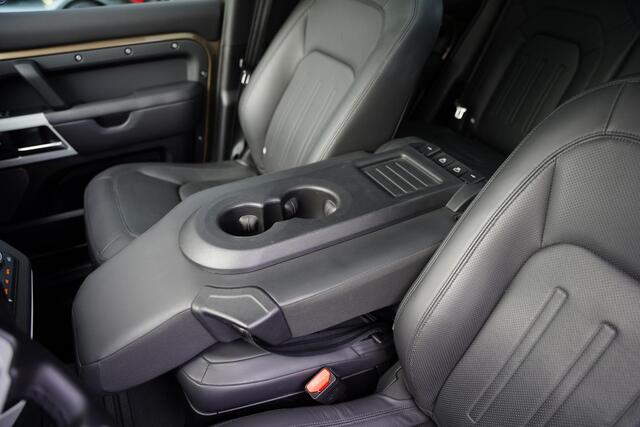 Land Rover DEFENDER 110 P 400 E HSE Urban Spec 6 Persoons Panoramaroof Side Steps