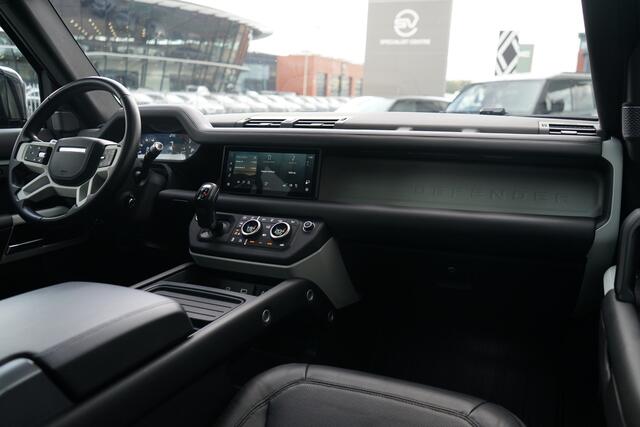 Land Rover DEFENDER 110 3.0 D250 110 HSE 7p. | Elektrische trekhaak | Schuif/Kantel dak | Meridian |