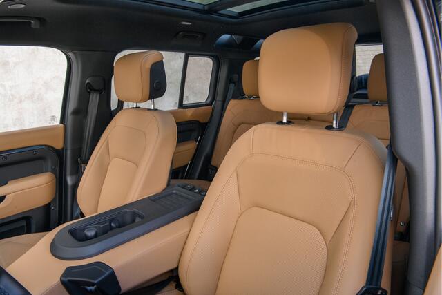 Land Rover DEFENDER 110 2.0 P300e 110 X-Dynamic HSE Urban Wide Track Stoelverwarming | Stoelverkoeling | Stuurverwarming | Pano | HUD