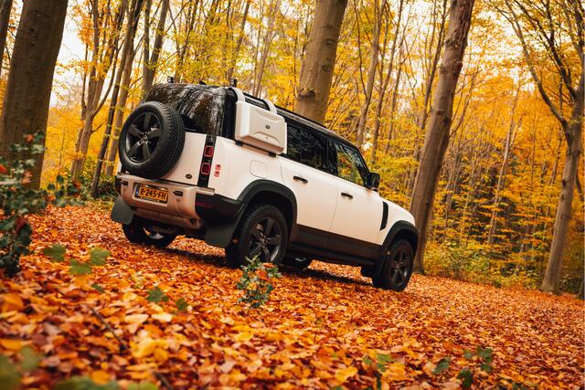 Land Rover DEFENDER 110 2.0 P400e 110 SE