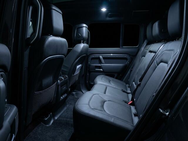 Land Rover DEFENDER 110 2.0 P300e 110 X-Dynamic HSE | HNP ¤ 125.035,- | Elec Trekhaak | Black Pack