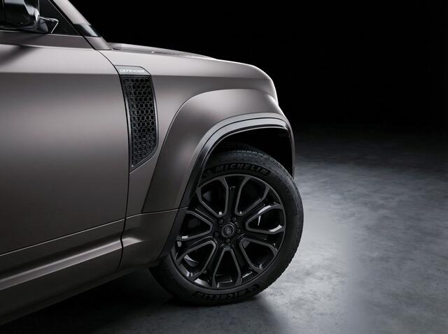 Land Rover DEFENDER 110 4.4 P635 Octa | NP ¤ 291.546,- | 635PK | MATT PPF | Caraway