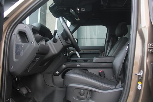 Land Rover DEFENDER 110 3.0 P400 110 X-Dynamic HSE