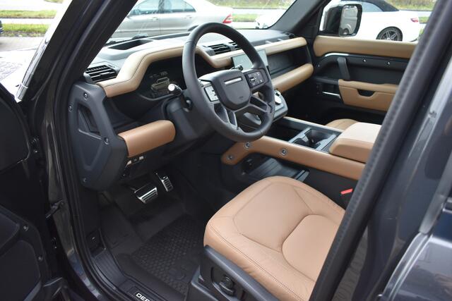 Land Rover DEFENDER 110 2.0 P300e 110 X-Dynamic HSE ¤91000 netto export price