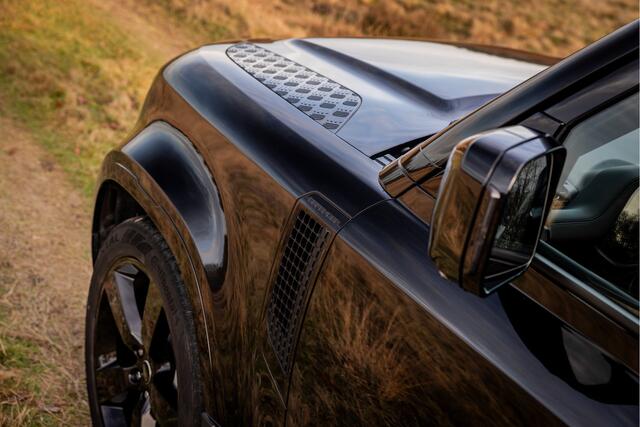 Land Rover DEFENDER 110 2.0 P400e 110 X-Dynamic HSE