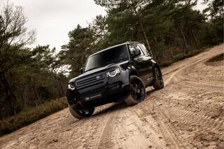 land-rover-defender-110-2.0-p300e-1