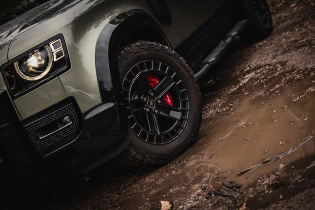 Land Rover DEFENDER 110 3.0 P400 110 HSE