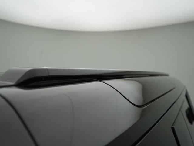 Land Rover DEFENDER 110 2.0 P300e 110 X-Dynamic SE - RIJKLAARPRIJS - Plug-in Hybrid - All Seasonbanden - Elektrisch Glazen Panoramadak - 360 graden Camera - Adaptive Cruise Control