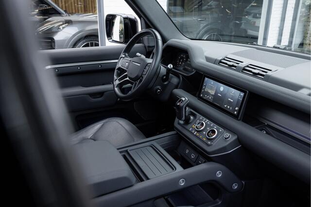 Land Rover DEFENDER D250 110 X-Dynamic Heritage Luchtvering - Pano - Trekhaak - Camera