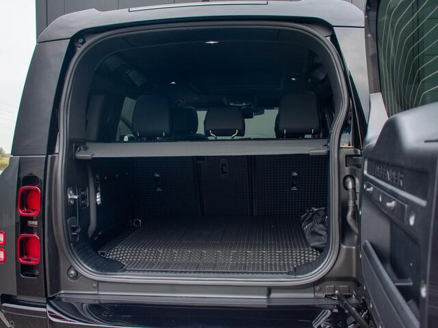 Land Rover DEFENDER 110 2.0 P300e 110 X-Dynamic HSE Trekhaak l Schuif-/kantel Panorama dak l Black Pack l Torque vectoring l Wheelcover l 23 Inch l
