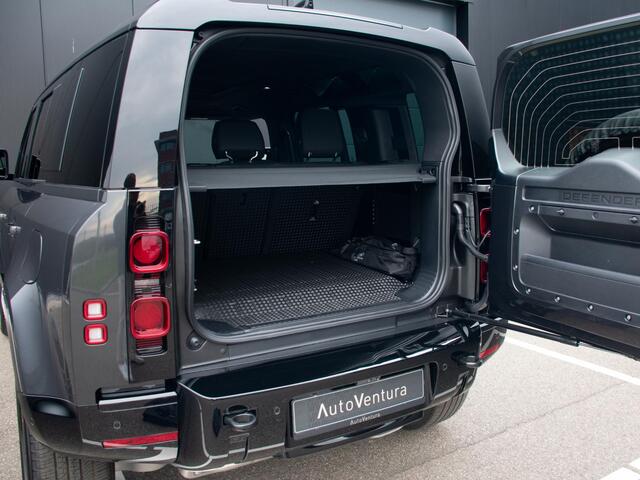 Land Rover DEFENDER 110 2.0 P300e 110 X-Dynamic HSE Trekhaak l Schuif-/kantel Panorama dak l Black Pack l Torque vectoring l Wheelcover l 23 Inch l