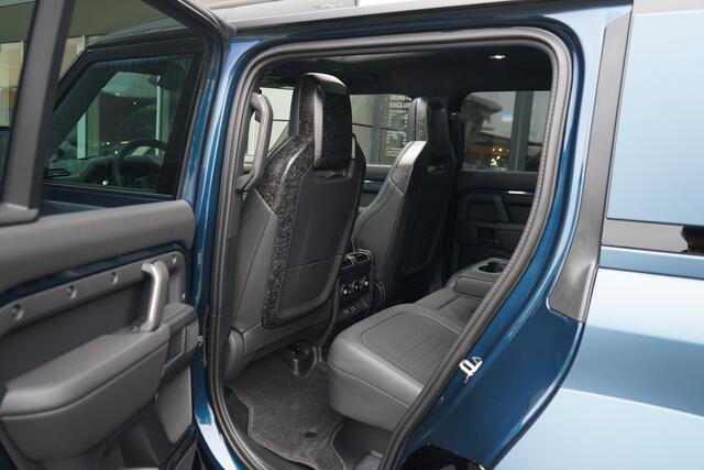 Land Rover DEFENDER 110 4.4 P635 110 Octa | Elektrische trekhaak | Chopped Carbon | Koelvak |