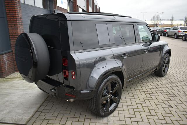 Land Rover DEFENDER 110 2.0 P300e 110 X-Dynamic HSE Carpahtian Grey met Caraway interieur