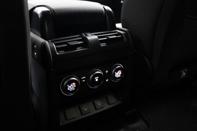 Land Rover DEFENDER 110 2.0 P300e 110 X-Dynamic SE