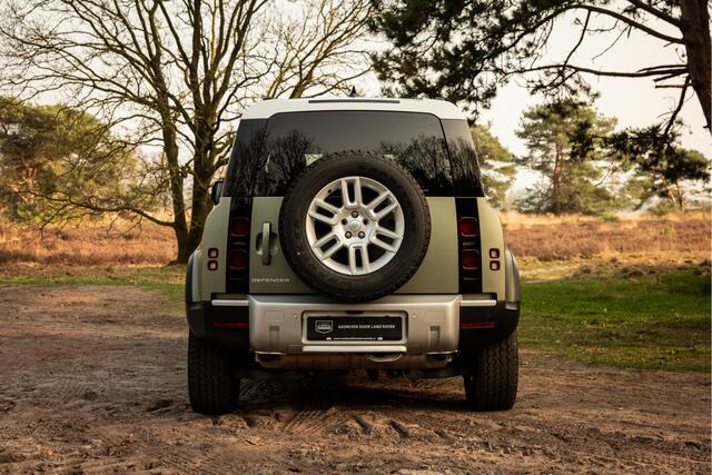 Land Rover DEFENDER 110 2.0 P300e Garantie t/m 2030 Unieke kleuren combinatie