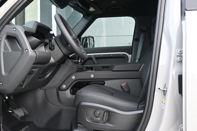 Land Rover DEFENDER 110 2.0 P300e 110 Dynamic SE Edition