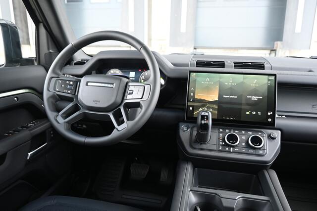 Land Rover DEFENDER 110 2.0 P300e 110 Dynamic SE Edition