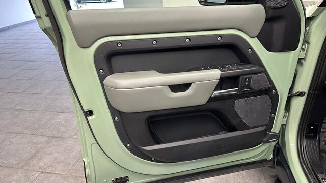 Land Rover DEFENDER 110 3.0 V6 P400 110 75th Limited Edition