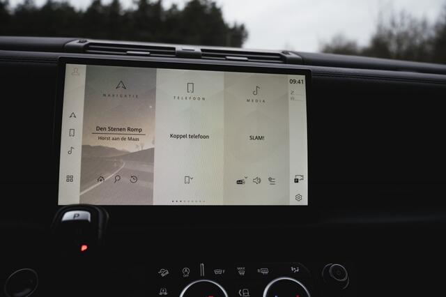 Land Rover DEFENDER D300 HSE X-Dynamic BTW. Offroad klaar lier , rocksliders