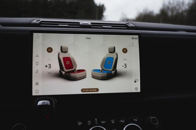 Land Rover DEFENDER D300 HSE X-Dynamic BTW. Offroad klaar lier , rocksliders