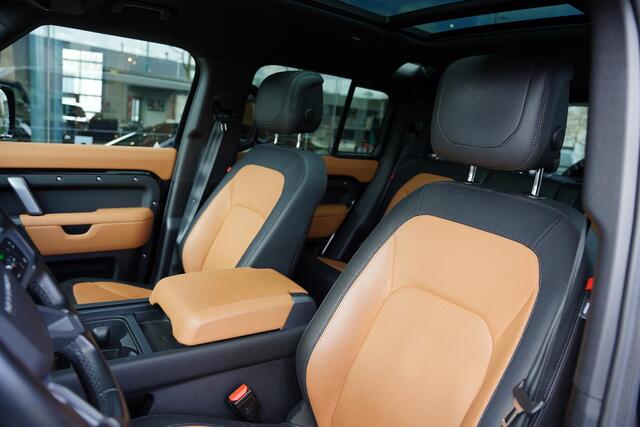Land Rover DEFENDER 110 P400 E X-Dynamic HSE Black & Tan Leder / 22 Inch / Panoramadak