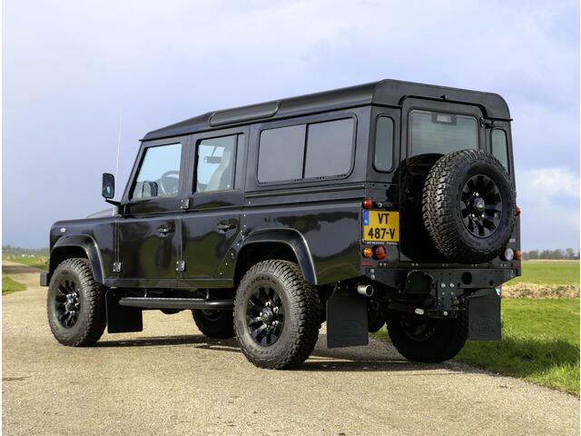 Land Rover DEFENDER 2.2 D SW 110" XTech 6.575 KM in Concoursstaat