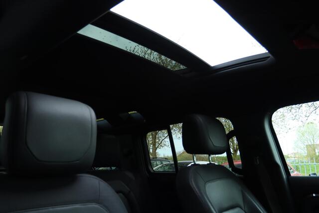 Land Rover DEFENDER 110 2.0 P400E 110 X-DYNAMIC HSE BLACK PACK | PANO | TREKHAAK | 360 CAMERA | MERIDIAN | CARPLAY | ACC | VIRT. COCKPIT | KEY-LESS