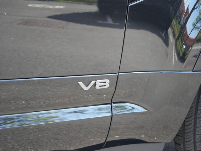 Land Rover DEFENDER 5.0 P525 90 V8