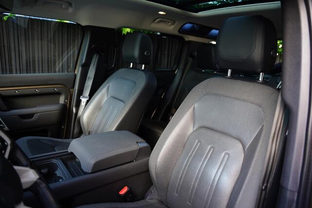 Land Rover DEFENDER 110 P 400 110 BENZINE HSE 7p. / 22 Inch / NL-Auto