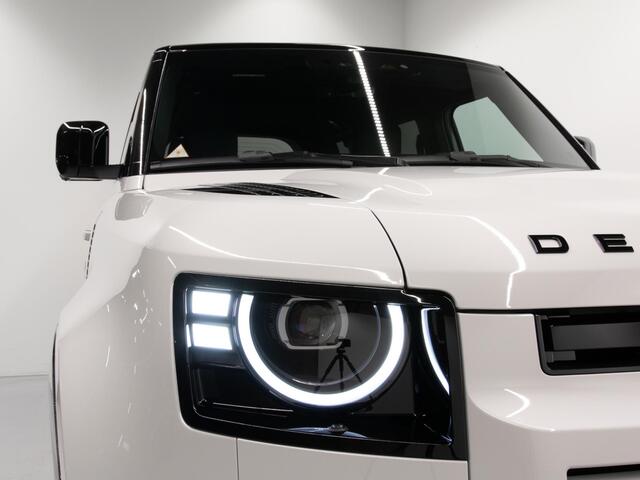 Land Rover DEFENDER 2.0 P300e 110 Dynamic Edition