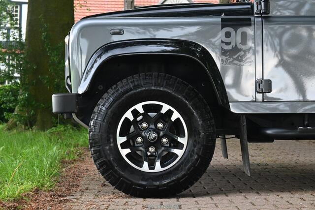 Land Rover DEFENDER 2.2 D HT 90" Adventure