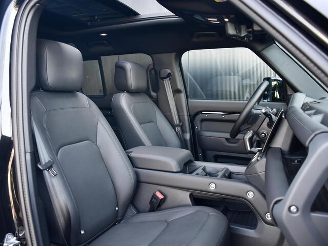 Land Rover DEFENDER 110 2.0 P300e 110 X-Dynamic HSE l Schuif-/kantel Panorama dak l Black Pack l 22 Inch l Trekhaak l 2026 model