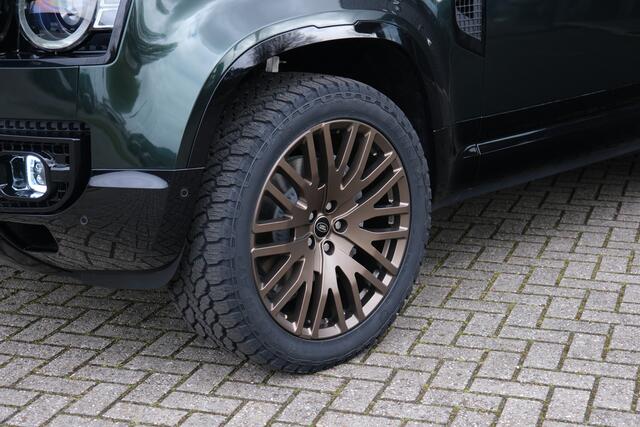 Land Rover DEFENDER 110 P300e 110 X-Dynamic HSE | HNP ¤ 135.005,- | Tailored Uniek! | BRITISCH RACING GREEN | Panoramadak