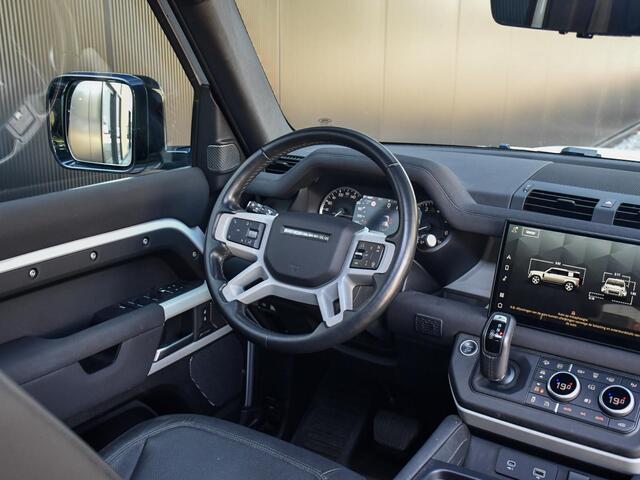Land Rover DEFENDER l Schuif-/kantel Panorama dak l Black Pack l Stuurwielverwarming l Trekhaak l Treekplank