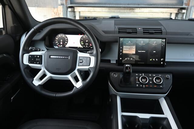Land Rover DEFENDER 110 2.0 P300e 110 X-Dynamic HSE