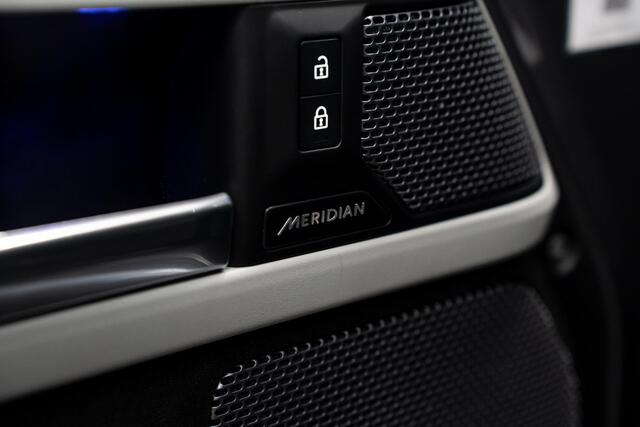 Land Rover DEFENDER 110 2.0 P400e 110 XS Edition *Luchtvering / Meridian / Surround-view / Keyless / Memory / Winter-pakket*