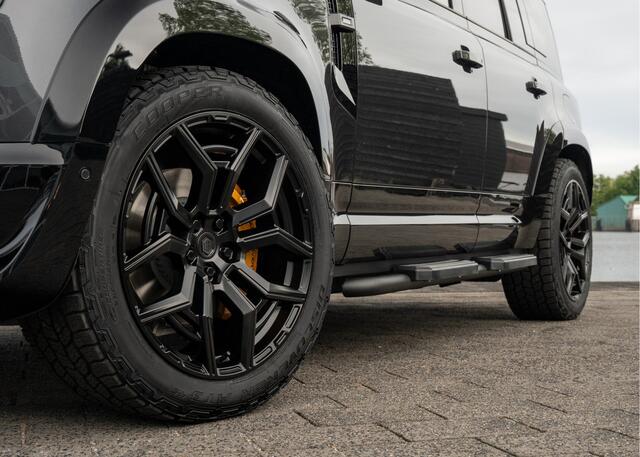 Land Rover DEFENDER 110 P300e 110 X-Dynamic HSE | Outland Edition II | Full Options | Koelkast | Carpathian Grey | Ebony leder |