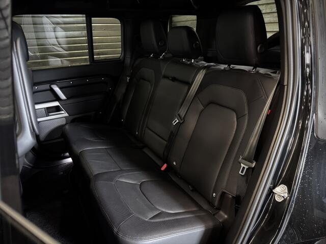 Land Rover DEFENDER 110 Hybrid X-Dynamic P400e SE | Pano | Trekhaak | Stoelverwarmin