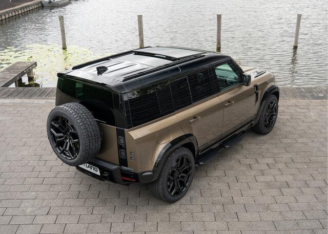 Land Rover DEFENDER 110 P300e 110 X-Dynamic HSE | Outland Edition II | Full Options | 6-Persoons | Gondwana Stone | Ebony leder |