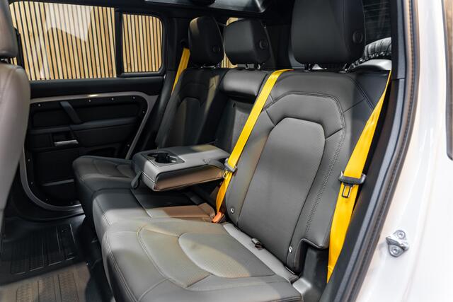 Land Rover DEFENDER 110 P300e X-Dynamic SE Urban Pano Yellow Accents 2.0 P300e 110 X-Dynamic SE